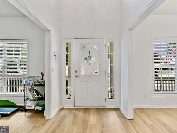 5th image of 4026 McDowell Dr