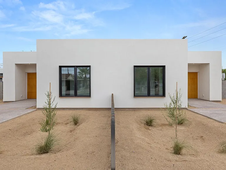 3601 E Coronado Rd #1 — Photo 1
