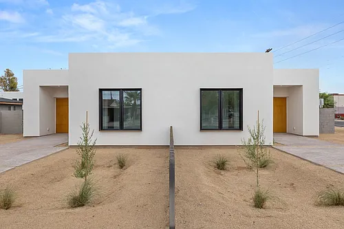 3601 E Coronado Rd #1 Photo 1 3601 E Coronado Rd #1 Photo 1