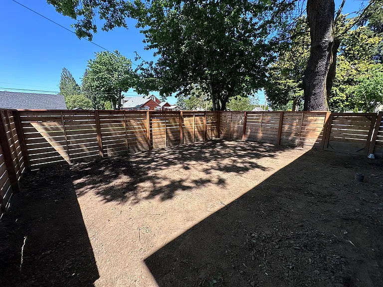 1016 W 23rd St — Photo 33