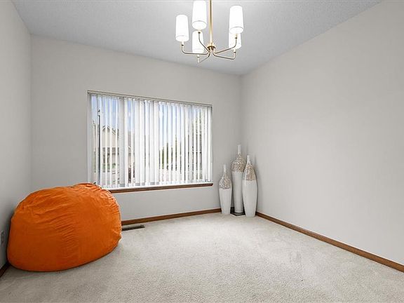 5th image of 108 S Tremont St