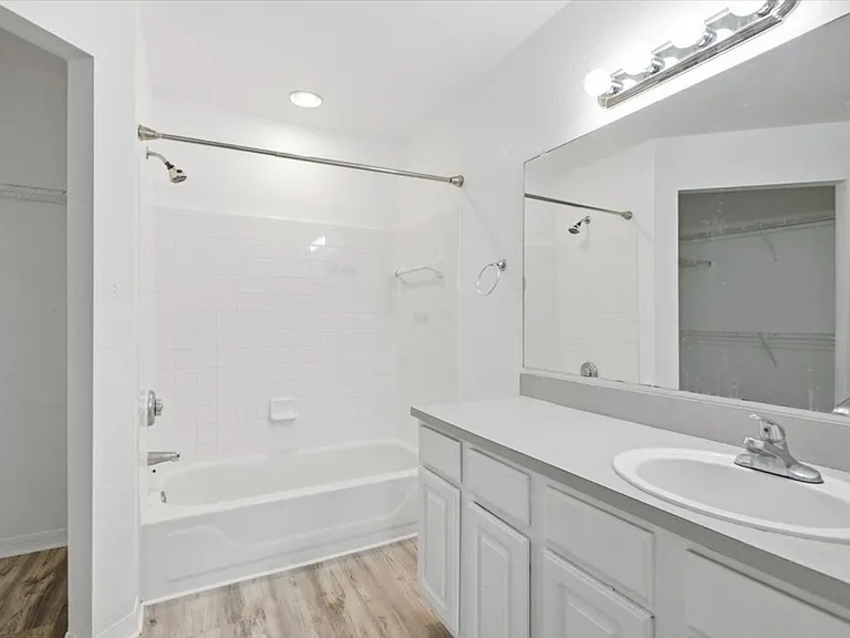 13703 Richmond Park Dr N #1706 — Photo 12