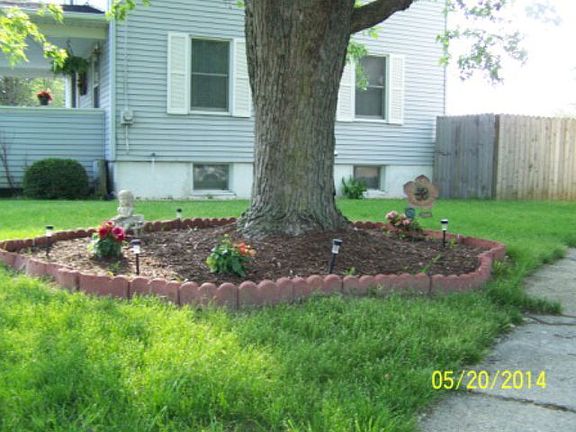 2nd image of 486 Bellefontaine Ave