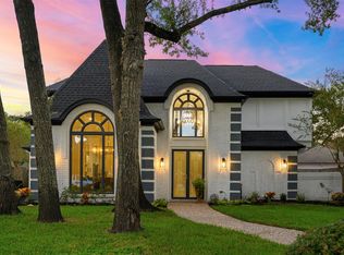 15526 Walkwood Dr, Houston, TX 77079