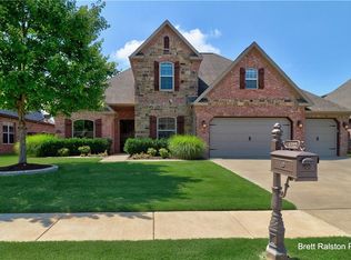4112 Willowbend Dr, Rogers, AR 72758