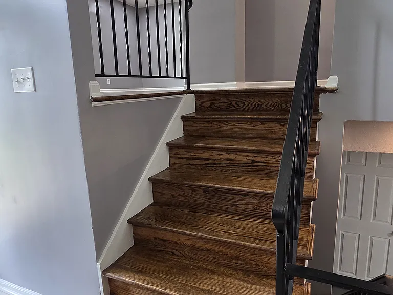 1380 Catalpa Dr — Photo 2