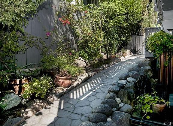 2nd image of 686 Brookside Ln