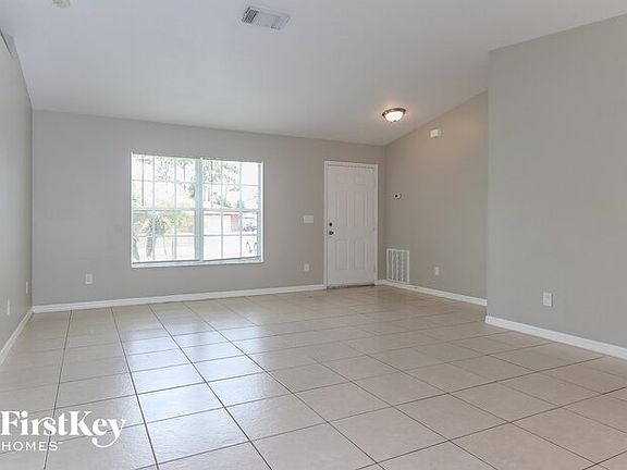 5th image of 1649 SE Floresta Dr