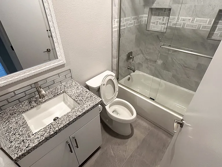 Upstairs shared bathroom