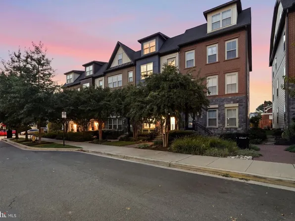 1739 13th St S, Arlington, VA 22204