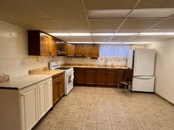 79 Sun Row Dr, Toronto, ON M9P 3H9