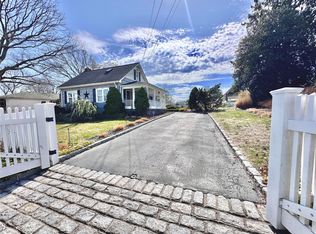 422 Boulder St, Ronkonkoma, NY 11779