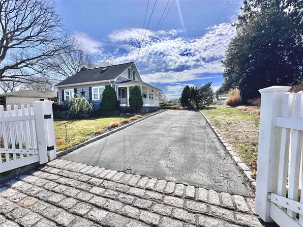 422 Boulder Street, Ronkonkoma, NY 11779