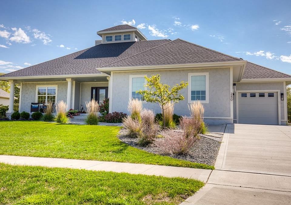 2nd image of 240 Indian Ridge Dr