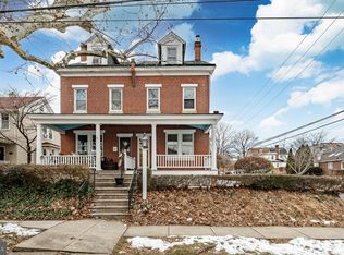 8136 Jeanes St, Philadelphia, PA 19111