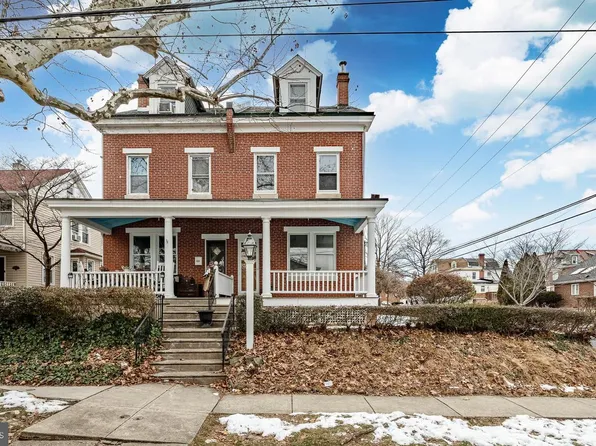 8136 Jeanes St, Philadelphia, PA 19111