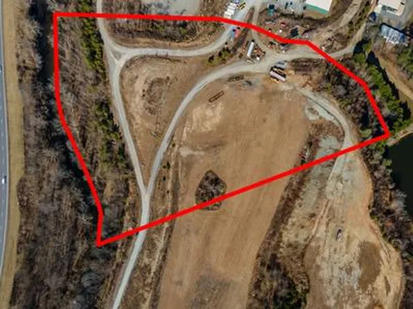 2 Snap On Dr, Murphy, NC 28906