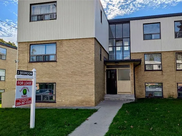 325 Saguenay Ave, Oshawa, ON L1J 2M9