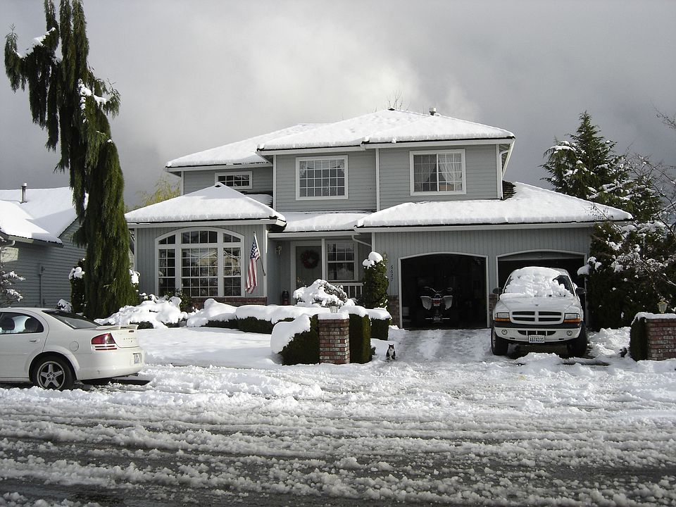 2nd image of 6627 55th Dr NE