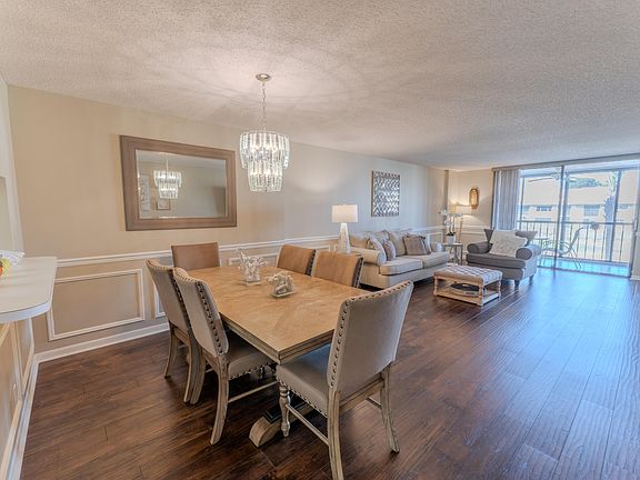 3rd image of 4725 E Lucerne Lakes Blvd Boulevard E #203