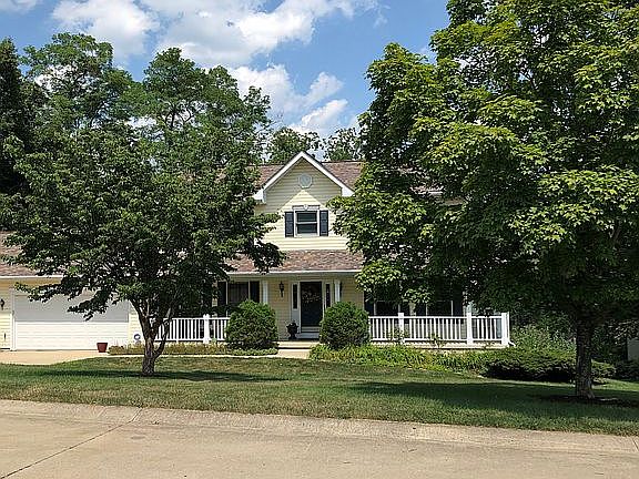 2nd image of 22 Ledgewood Dr