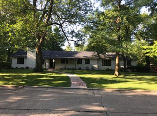 1366 E Loren St, Springfield, MO 65804