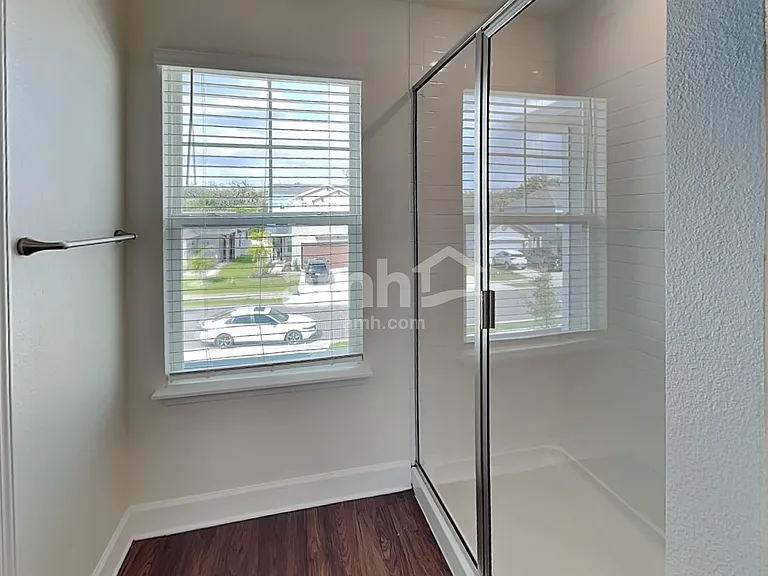 4540 Reisswood Loop — Photo 13