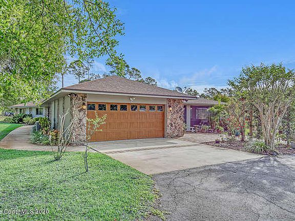 3rd image of 1228 Sand Pine Cir