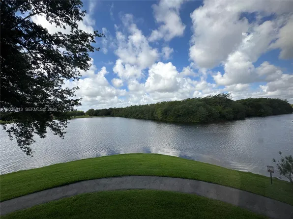 2768 Carambola Cir S APT 206, Coconut Creek, FL 33066