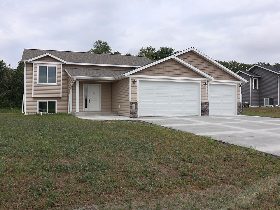 1st image of 1042 Village Ln