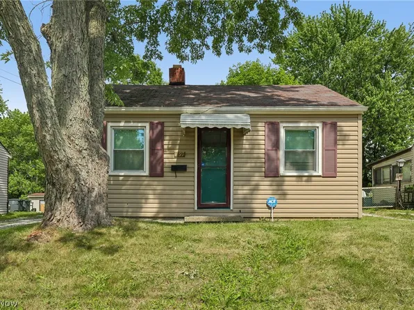791 Eugene St, Akron, OH 44306