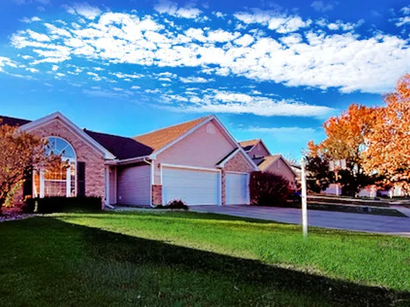 1203 Cobblefield Rd, Champaign, IL 61822
