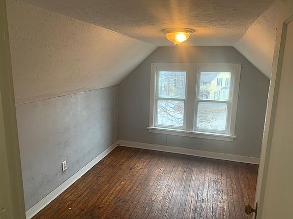 4th image of 416 W Lexington Ave APT D