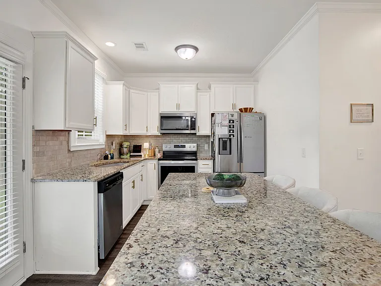 172 Laguna Way — Photo 22
