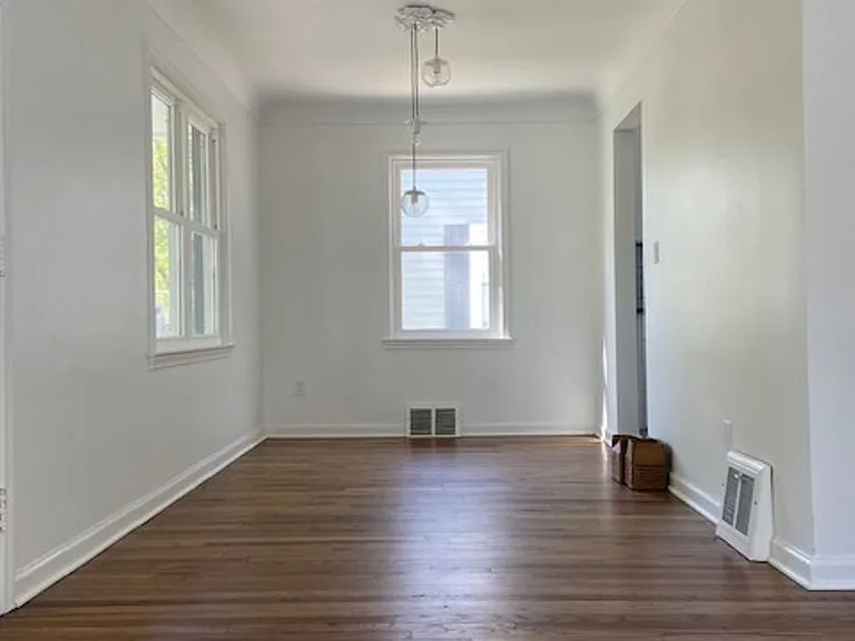 222 S Minerva Ave — Photo 4