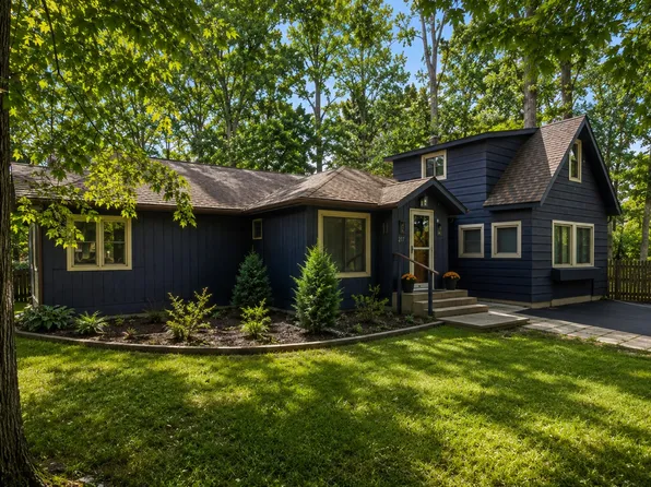 217 Wander Way, Lake In The Hills, IL 60156