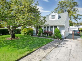 27 State St, Valley Stream, NY 11580