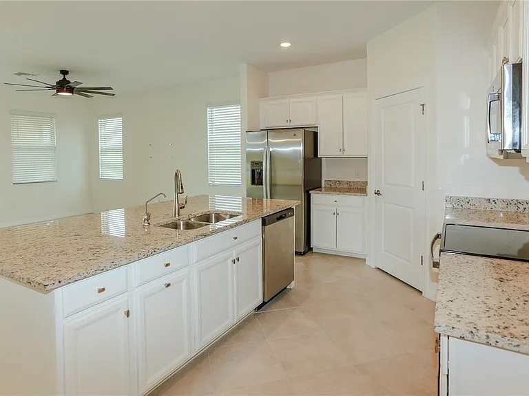14771 Daroco Ln — Photo 8
