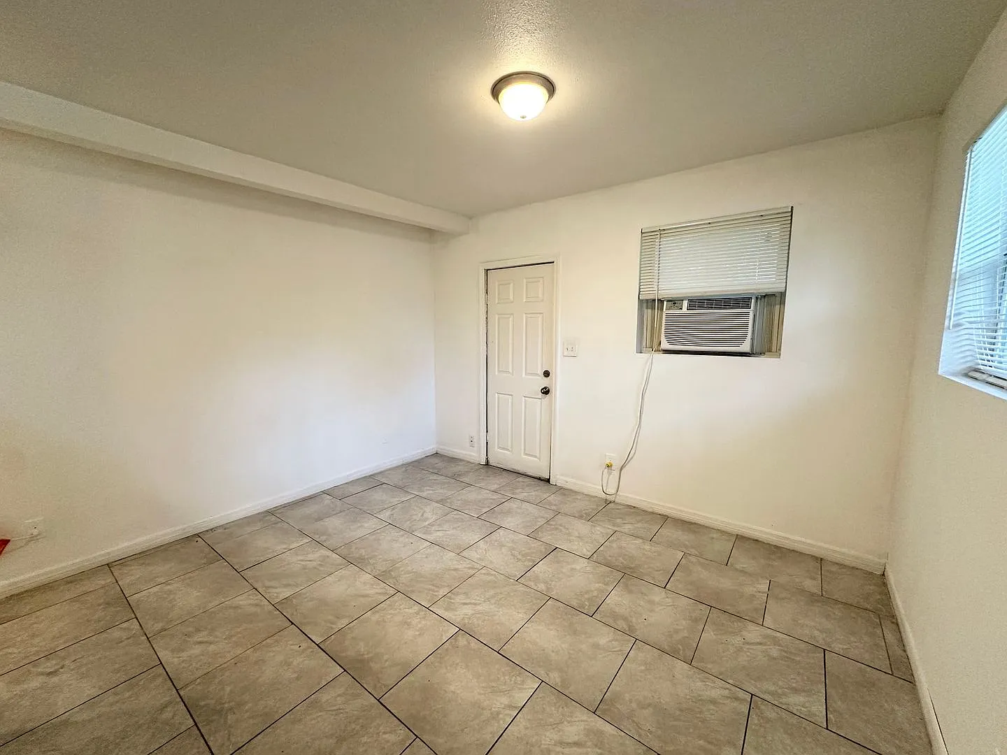 Charming and Cozy 1 bedroom 1 bathroom — Photo 4
