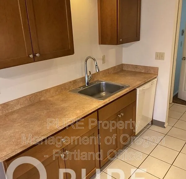 1725 SE 5th St — Photo 14