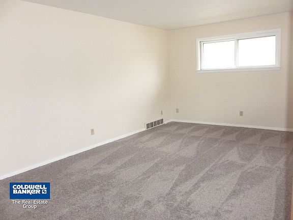 & long walls for furniture!