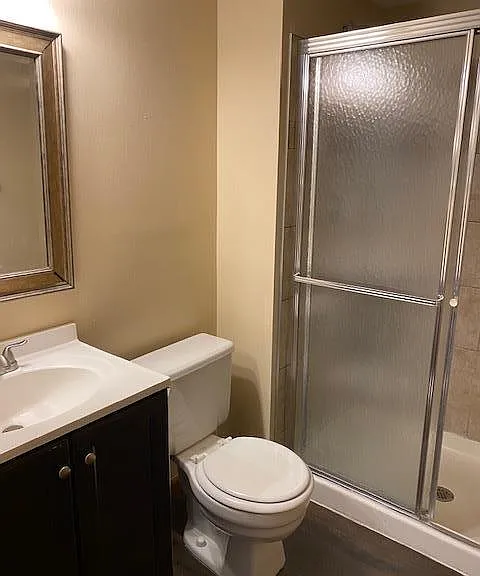1239 Creve Coeur Crossing Ln #F — Photo 10