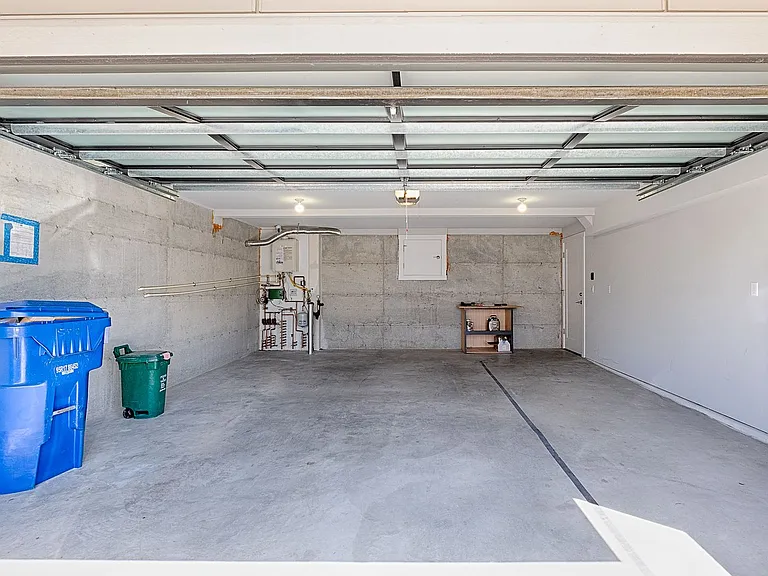 5028 Puget Blvd SW — Photo 38