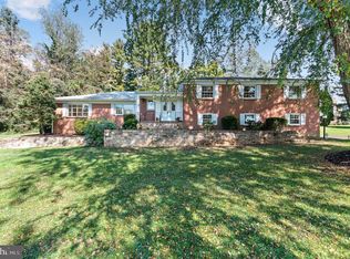 476 Rolling Rd, Bryn Mawr, PA 19010