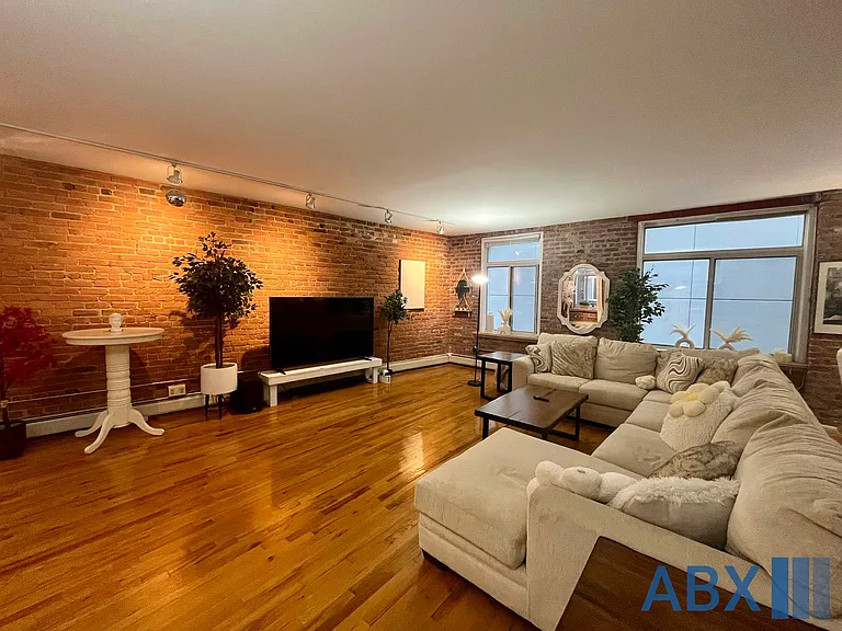 425 Keap St #4A — Photo 12