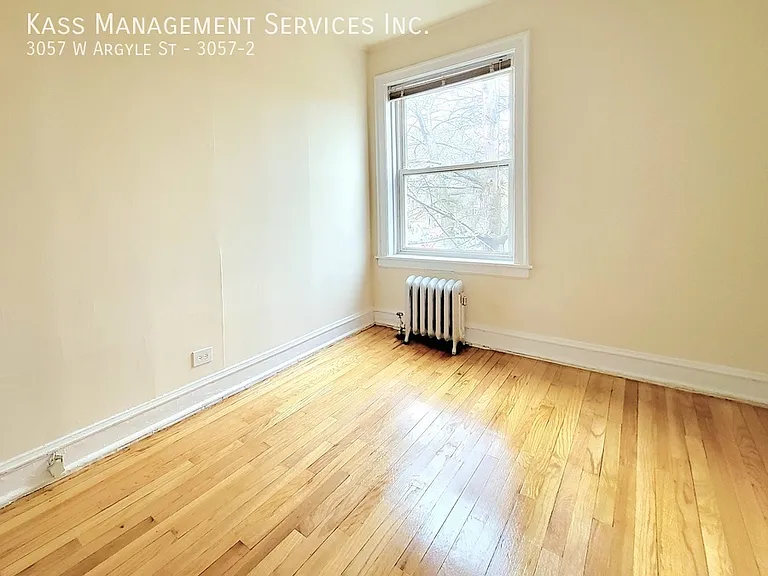 3057 W Argyle St #2 — Photo 7
