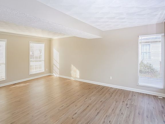 4th image of 5050 Silver Bow Dr