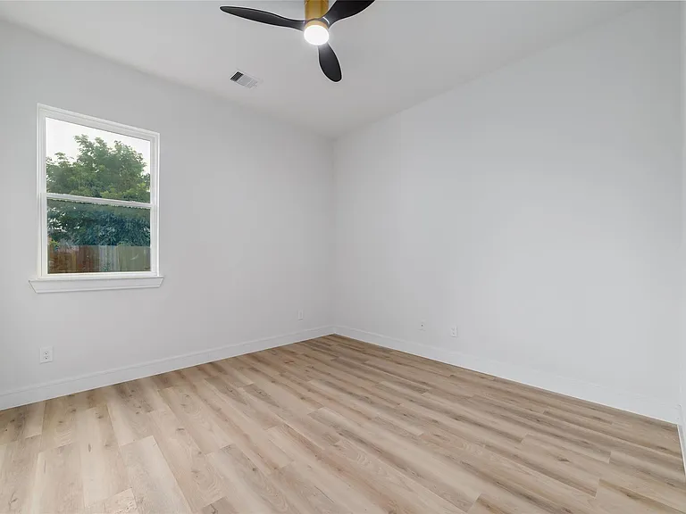 6717 England St — Photo 11