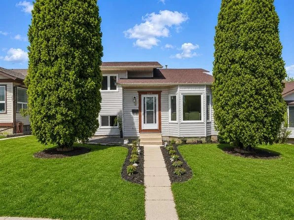 203 S Shawglen Rd SW, Calgary, AB T2Y 1Y2
