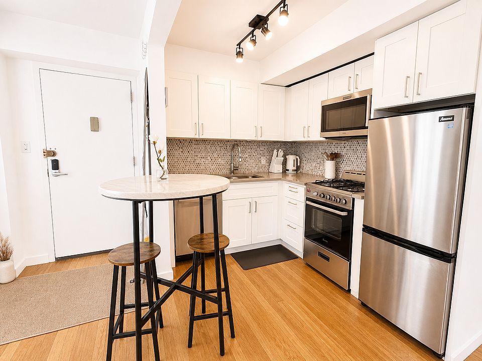 1st image of 360 W 28th St APT 2A
